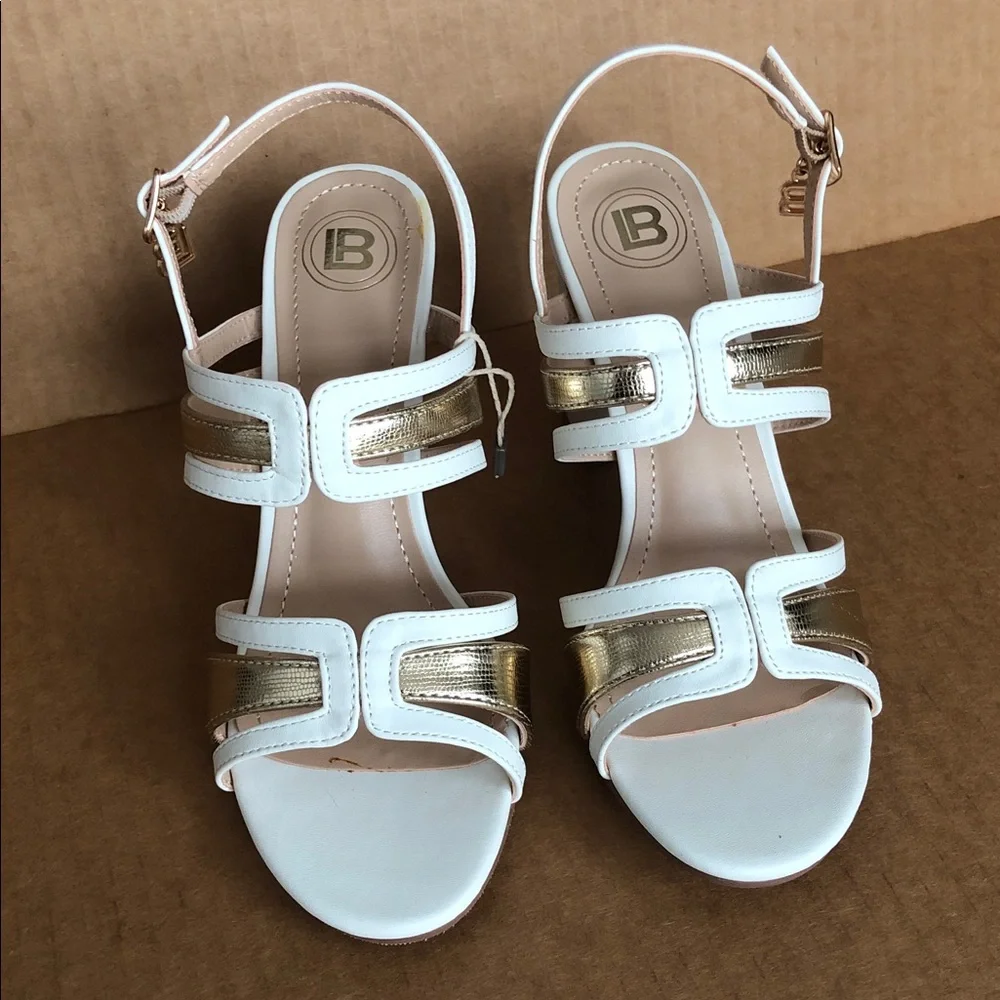 Laura Biagiotti NEW Ivory and Gold Sandals Size 38